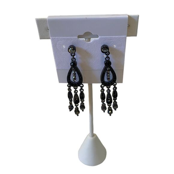 Gun Metal & Black Jeweled Dangly Earrings. - Picture 1 of 6